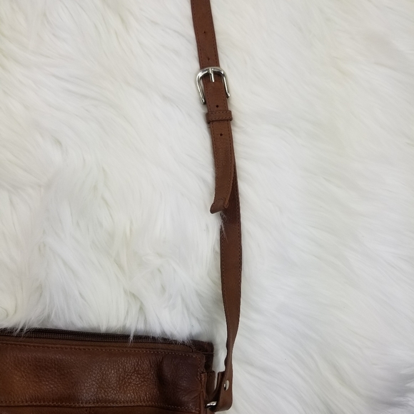 Wilsons Leather Bags Wilsons Geniune Leather Saddle Crossbody Flap